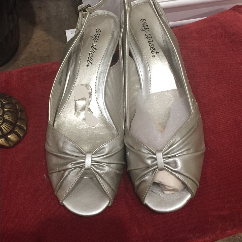 🔶SALE 2X$10-BUNDLE Silver SHOE 8.5